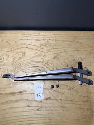 89-94 Nissan 240sx S13 Wiper Arms Pair Left Right LHD OEM Wiper Arm Set W/ Nuts - Image 1 of 4