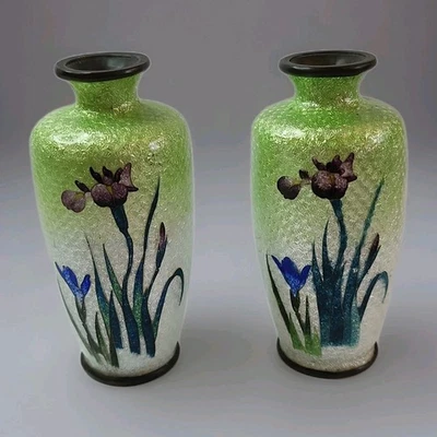 日本一对古董虹膜 Cloisonne 小花瓶 Ota Toshiro 明治时期 AsI — 第 1/4 张图片