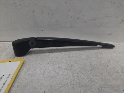 2017 MERCEDES BENZ E CLASS REAR WIPER ARM - Image 1 of 3