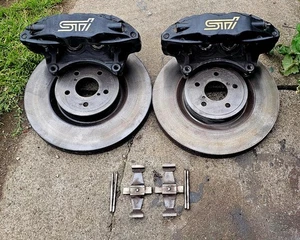 SUBARU IMPREZA WRX STI BREMBO FRONT BRAKE CALIPERS Black GC GD GR DISC OPTIONS - Picture 1 of 6
