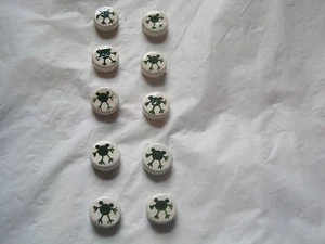 Lotto di 10 ~ Perline in ceramica dipinte a mano rana sorridente felice ~ NUOVE ~ LBDM1 - Foto 1 di 5