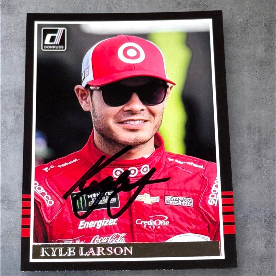 Kyle Larson autographed NASCAR CHAMPION card 2017 DONRUSS 1982 RETRO TARGET #42 - Image 1 of 1