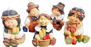 Thanksgiving Harvest Figurines Pilgrims & Indians Set Of 5 (T162) - Picture 1 of 4