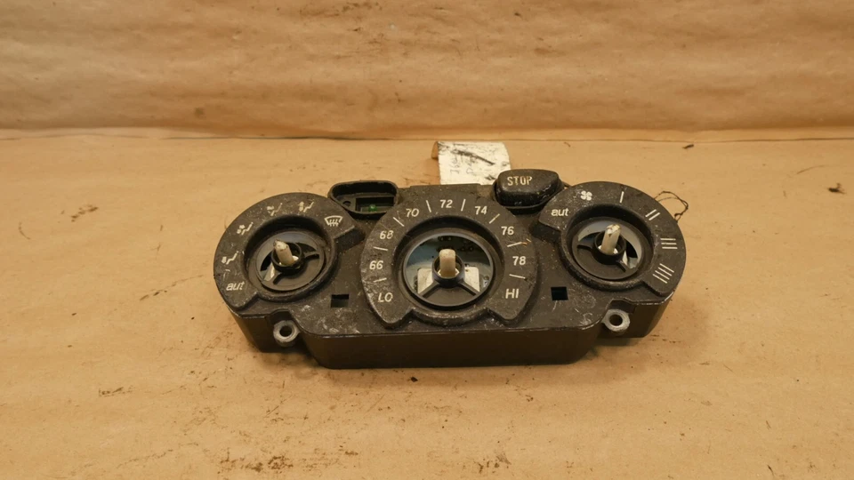 Climatizador coche Ferrari 360 F131 OEM PN 65803000 Foto 1 de 4