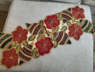 Adornos de mesa y flor de pascua con cuentas de vacaciones de Navidad 13 x 36" Foto 1 de 3