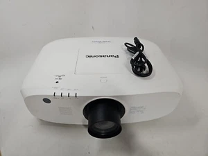 Panasonic PT-EZ580 WUXGA 3LCD Projector 5400 Lumens Tested & Working - Picture 1 of 11