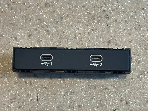 USB Anschluss Audi A6 S6 C8 4K USB Socket USB Buchse Stecker 4N1035736  - Picture 1 of 16
