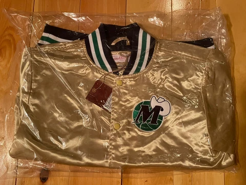 RARE Deadstock Dallas Mavericks Mitchell & Ness Dirk Nowitzki Gold Jacket Medium Cover