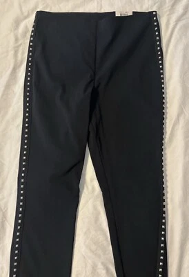 NUEVO CON ETIQUETAS INC Pantalones negros ajustados calce regular para mujer con tachuelas estrás, talla 6 Foto 1 de 4