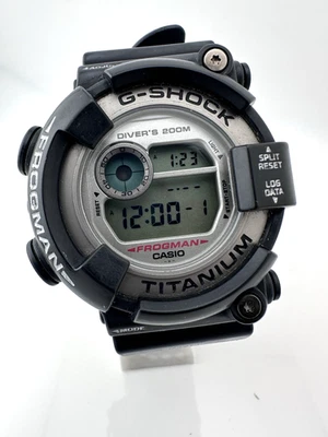 Vintage Casio G-Shock FROGMAN Titanium 200m DW-8200- 1294 Black Men's Watch Read - Image 1 of 4
