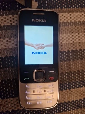 Cellulare Nokia 2730c-1 classico Vintage anziani Grigio Rosso - Immagine 1 di 2