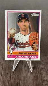 2025 Topps Heritage - High Number SP Shane Bieber #477 Chrome - Picture 1 of 2