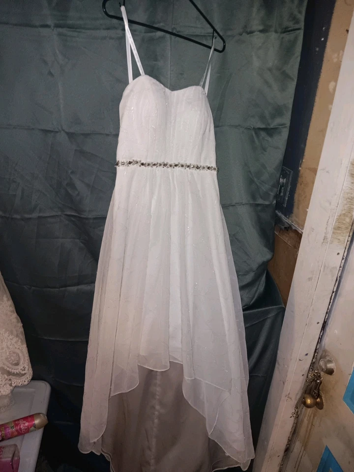 Vestido de noiva Night Way branco brilhante com joias - Imagem 1 de 3