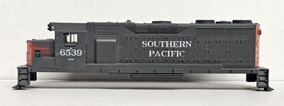 HO Scale Southern Pacific EMD GP35 Diesel Locomotive Shell SP 6539 Athearn? - Image 1 of 4