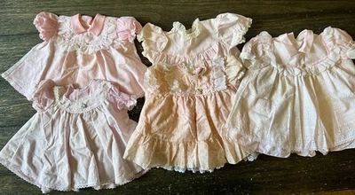 Lote 5 - Vestidos Vintage Niñas Pequeñas - Simplemente Adorables (3M-18M) Rosa/Púrpura/Melocotón Foto 1 de 4