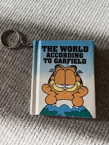 VTG Garfield Book Keychain The World According to Garfield 1998 Mini Hardcover - Picture 1 of 12