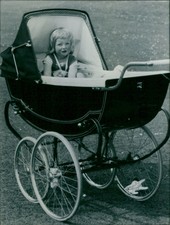 Diana Spencer - Vintage Photograph 4677728