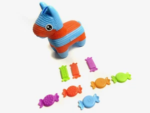 Hucha Learning Resources Pia the Fill & Spill piñata para niños - Imagen 1 de 7