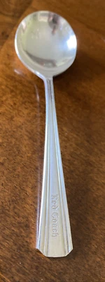 Vtg RED COACH INN ROGERS HOTEL PLATE ONEIDA Round Soup Spoon Silver Plate - Image 1 of 4