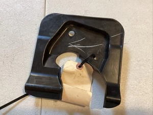 2016-2019 NISSAN SENTRA STEERING COLUMN HOLE DUCT COVER TRIM OEM - Picture 1 of 7