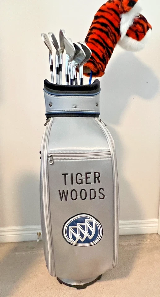 Nike “Tiger Woods” One Of A Kind Irons 2004 + 7.5 Driver +  Buick Bag, sealed - Image 1 of 4