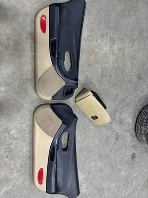 2000 Chevrolet Corvette C5 Interior Door Panels And Glove Box - Image 1 of 4