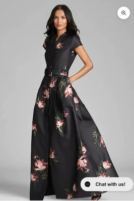 Vestido floral negro con estampado de flores. Hecho a medida similar a Sachin y Babi. Foto 1 de 4