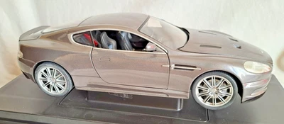ASTON MARTIN DBS 2008 007 JAMESBOND CASINO ROYALE 1:18 ERTL Joyride come nuovo - Immagine 1 di 4