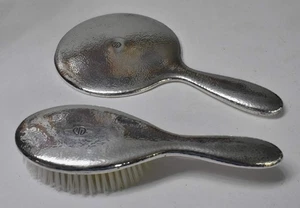 Set specchio e pennello a mano Tiffany & Co. argento sterling anni '30 art deco martellato - Foto 1 di 19