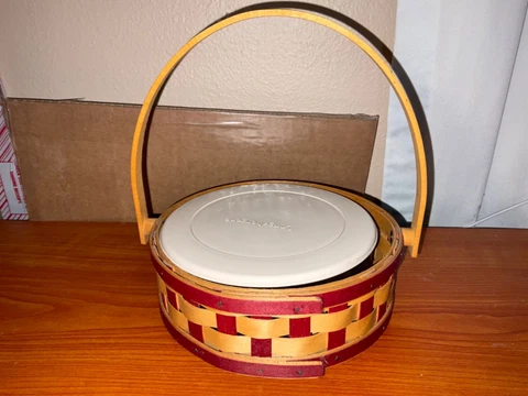 Longaberger 2002 6” Casserole Pie Basket w/ Plastic Protector Cover