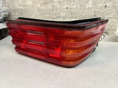 Lámpara de luz trasera izquierda del lado del conductor 90-95 Mercedes R129 SL500 500SL SL320 OEM  Foto 1 de 4