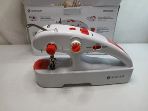 SINGER Stitch Quick + CORDLESS PORTABLE MENDING MACHINE SEWING - Picture 1 of 6