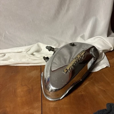 Suzuki X6 Hustler T20 1966-1968 cromo tanque de aceite insignia con tapa 66 67 68 1967 Foto 1 de 4