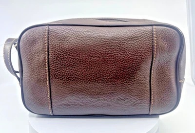 NUEVO BOLSO COSMÉTICO FOSIL CAMDEN AFEITADO DE VIAJE MARRÓN OSCURO PUNTADAS DE CUERO Foto 1 de 4