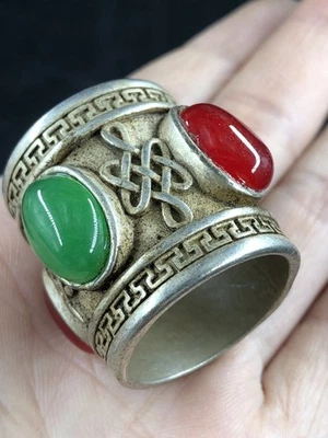 Старое тибетское серебряное кольцо, инкрустированное красными и зелеными нефритовыми камнями, кольца на пальцы - Изображение 1 из 4