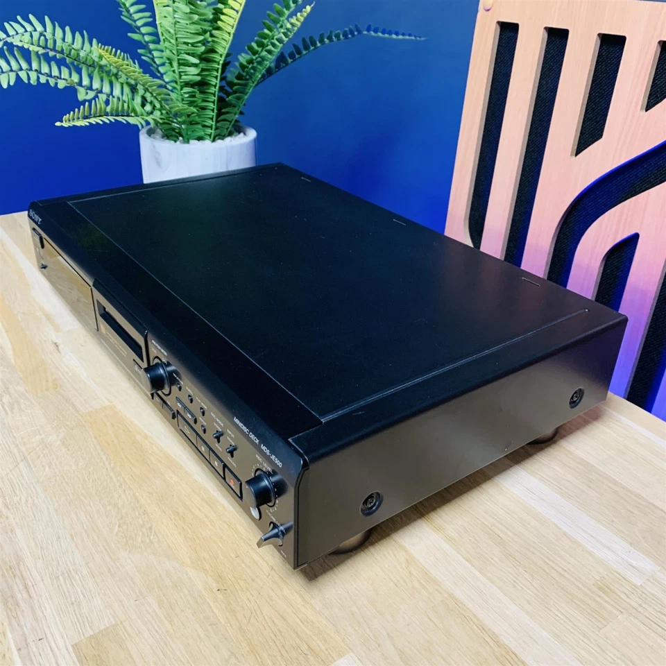 Sony MDS-JE500 Mini Disc Deck Player Recorder Inc Remote Control Inc Warranty - Image 1 of 4