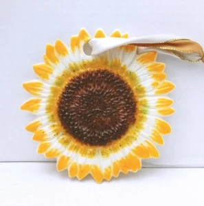 Sunflower Fused Art Glass 6.5 Inches Suncatcher Hanging Yellow Brown White - Picture 1 of 4