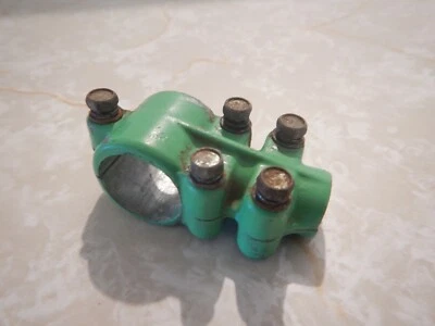 Green Machine Model 2500 Handle Clamp - Image 1 of 4