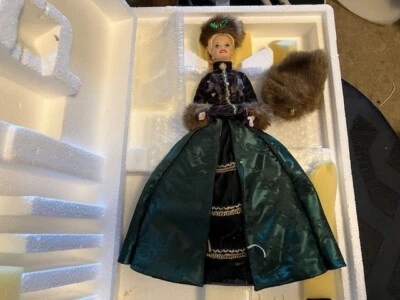 Barbie Holiday Caroler 1996 muñeca de porcelana #15760 Mattel nueva en caja Foto 1 de 4