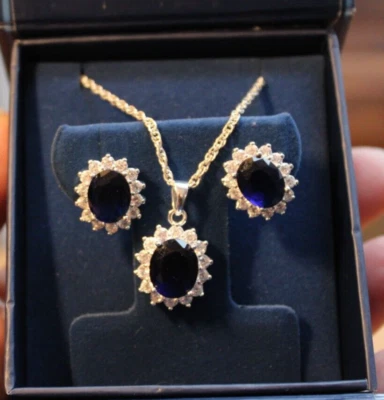 Conjunto de Colar/Brinco de Safira Oval Criado em Laboratório Banhado a Prata Caixa Original Novo - Imagem 1 de 4