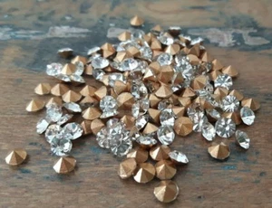 💎Nr.45 -  100 St. Chaton Strasssteine transpar. feuerpoliert Spitzboden SS 21💎 - Picture 1 of 2