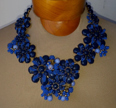 De colección J. COLLAR DECLARACIÓN FLORES CUENTAS AZULES TRIPULACIÓN FIRMADO Foto 1 de 4