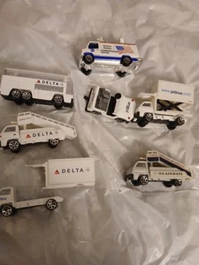 7 Assorted Airline Vehicles RealToy Vintage - Picture 1 of 8