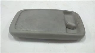 LUZ INTERIOR DELANTERA TOYOTA HILUX 2005/2016 Foto 1 de 2