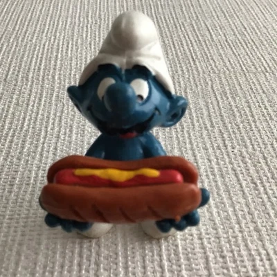 VINTAGE 1980s SCHLEICH PEYO SMURF HOTDOG FOOD TOY FIGURE ORIGINAL SMURFS - Image 1 of 4