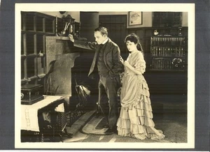 4 FOTOS DE MAYO McAVOY - 1921 SILENCIOSO TOMMY SENTIMENTAL - GRAN FORMA - SIL - Imagen 1 de 4