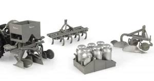 UNIVERSAL HOBBIES - 4 Bodenbearbeitungszubehör FERGUSON - 1/32 - UH6247 - Bild 1 von 2