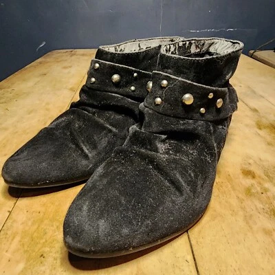 Botines BIG BUDDHA talla 6 negros con tachuelas aterciopeladas Foto 1 de 4