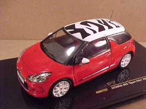 IXO #MOC122 1/43 2011 Citroen DS3 "Sport Chic", rot mit weißem & schwarzem Dach - Bild 1 von 2