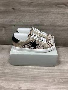 Bellmora Women's Fashion Star Sneaker Lace Up Low Top Cushioned Walking Shoe 8.5 - Picture 1 of 11